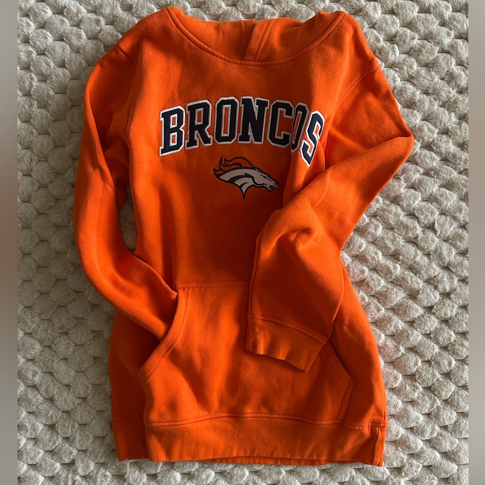 YOUTH Large NFL DENVER BRONCOS  hoodie like new